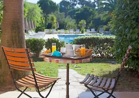Otel La Garbine 4*